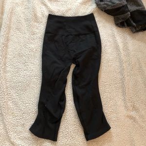 Lululemon Wunder under crop high rise Sz4